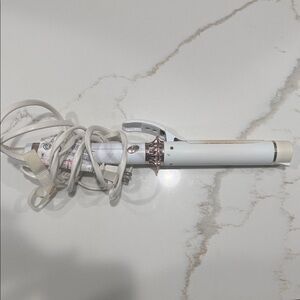 T3 White and Rose Gold Curling Iron 1.25”